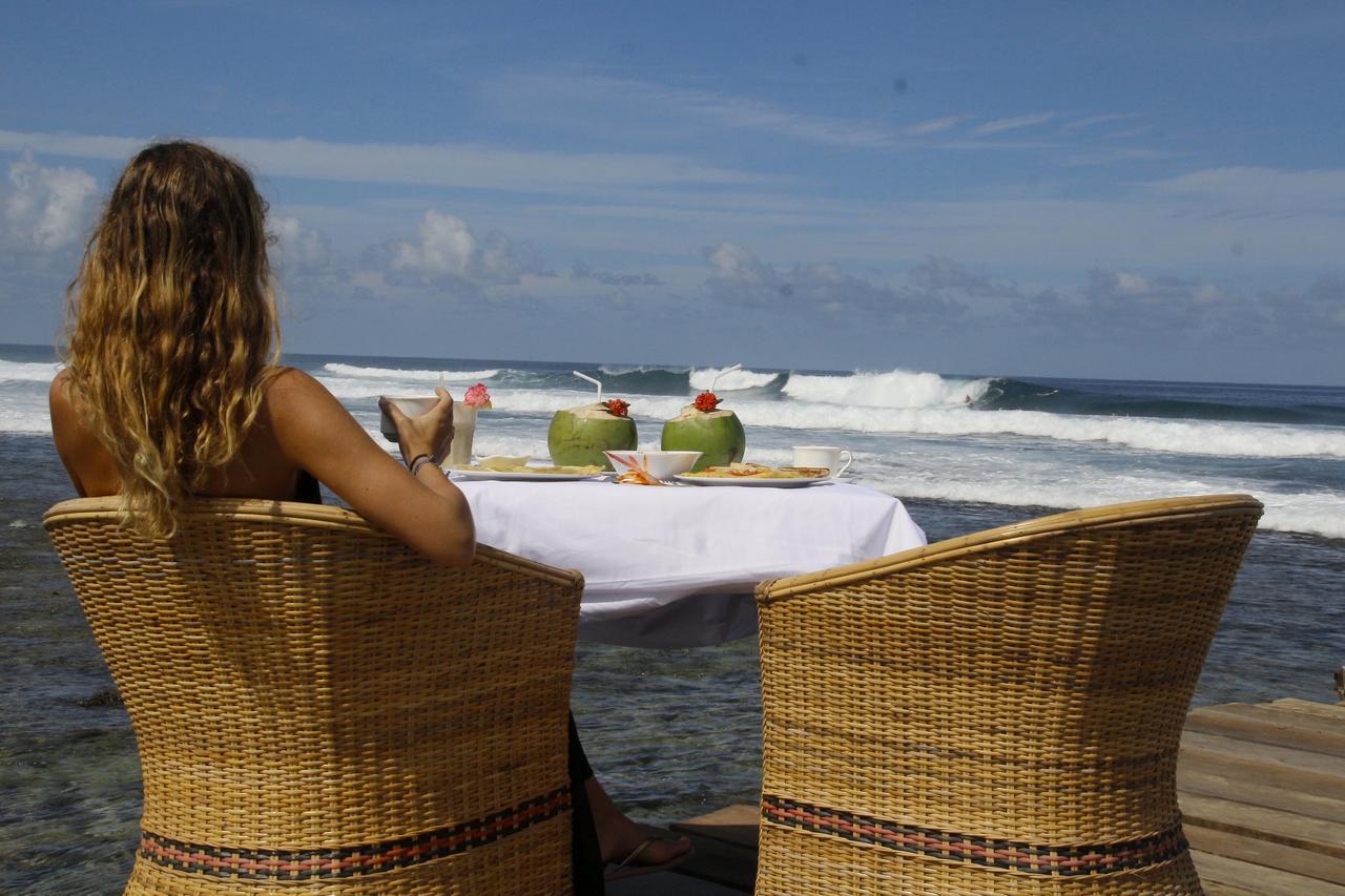 Baturundung Surf Resort Naibos Экстерьер фото